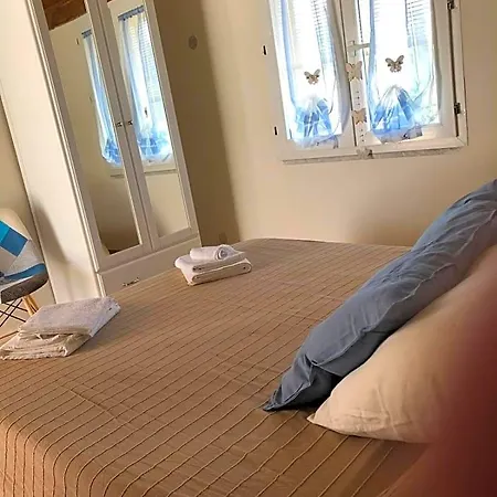 Butterfly Nocleg ze śniadaniem 4*